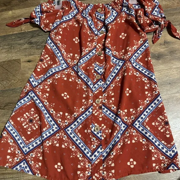 rue21 brown dress Brand new with tag, brown dress from Rue21 size xs,